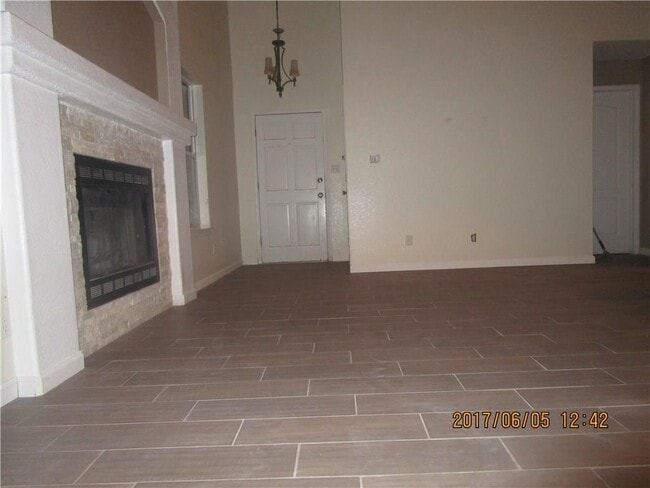 Building Photo - 394 Brill Cir