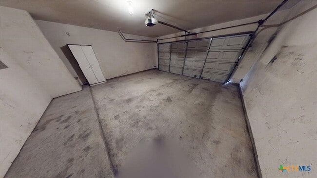 Building Photo - 601 Cattail Cir