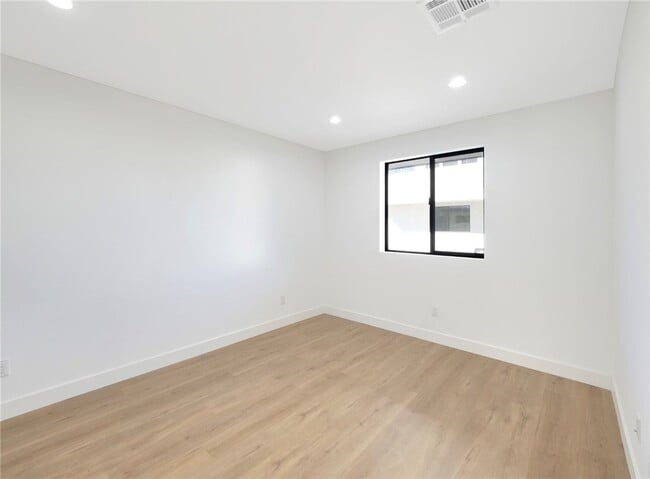 Building Photo - 1856 Redondo Blvd