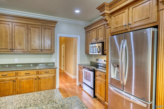 Building Photo - 105 Brac Cir SW