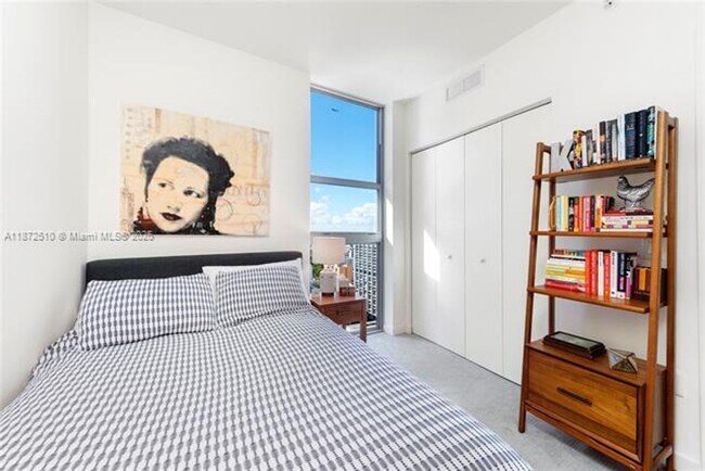 Building Photo - 1100 S Miami Ave