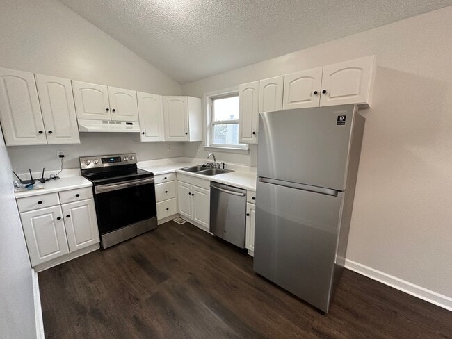 Building Photo - 205 Copper Hill Dr
