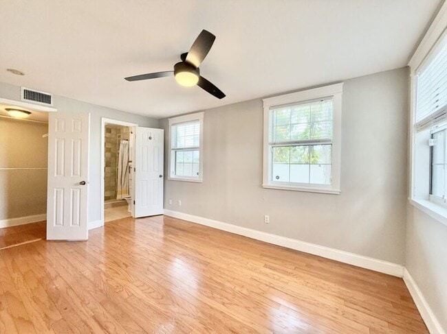 Building Photo - 909 W Fribley St