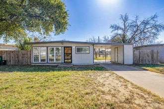 Building Photo - 2501 A Ave