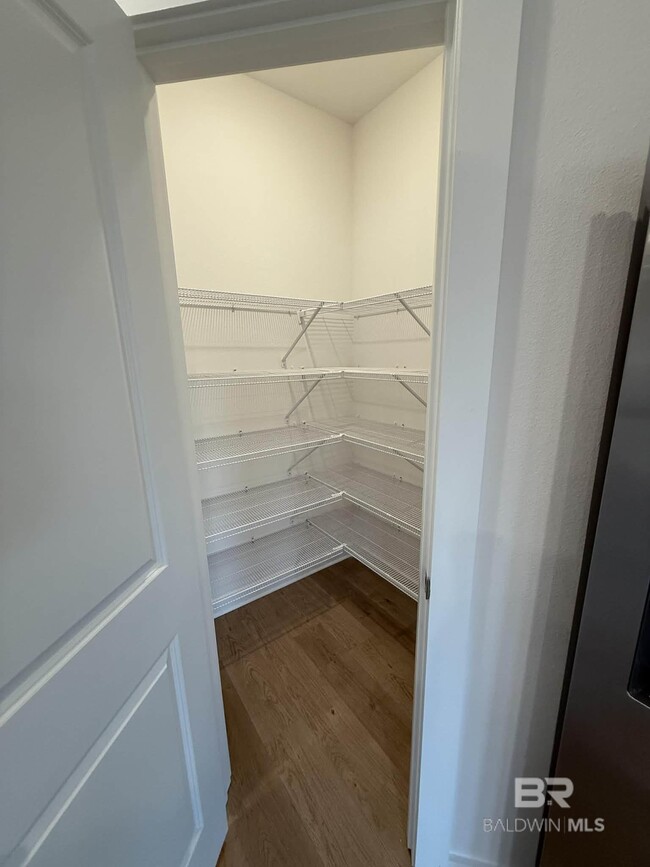 Building Photo - 19293 Maple Crest Loop