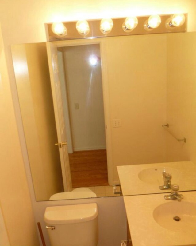 Building Photo - 8218 Catbird Cir