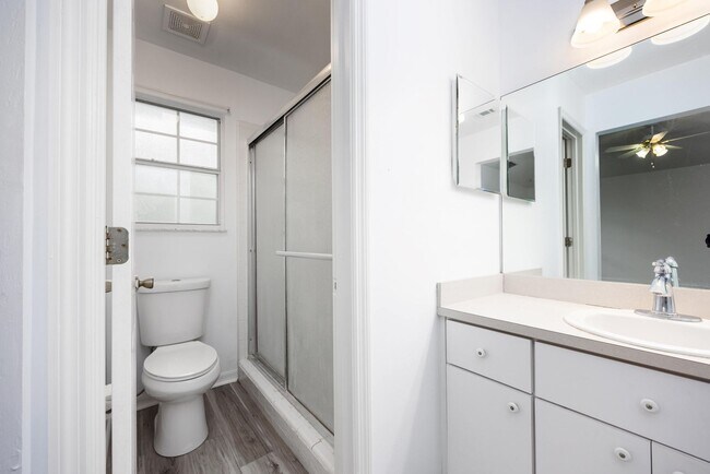 Building Photo - 6106 SW 85th St