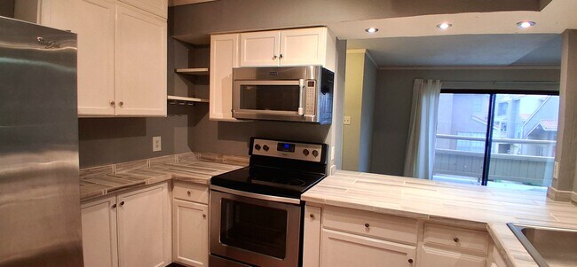 Building Photo - 5200 Martel Ave