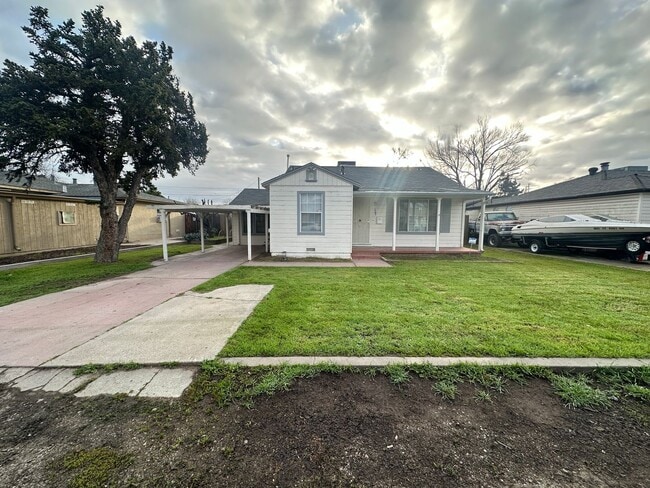 Primary Photo - 2-Homes