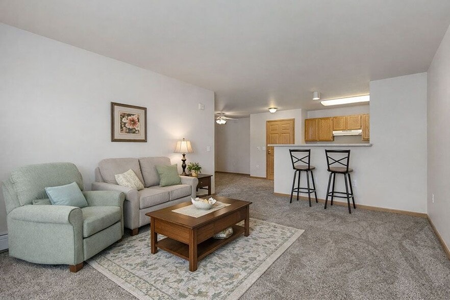 Building Photo - Lakefront Manor Apartments and Villas