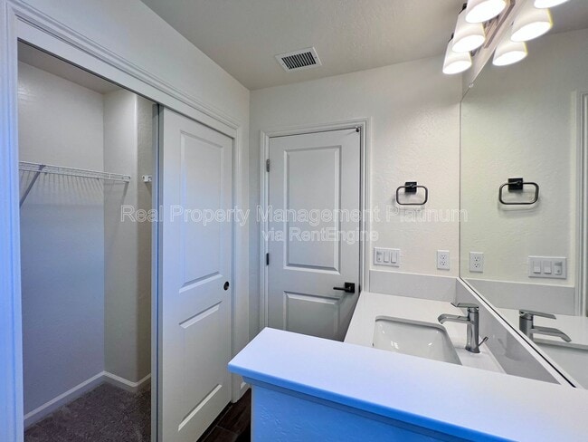 Building Photo - 1544 Farmhouse Ln