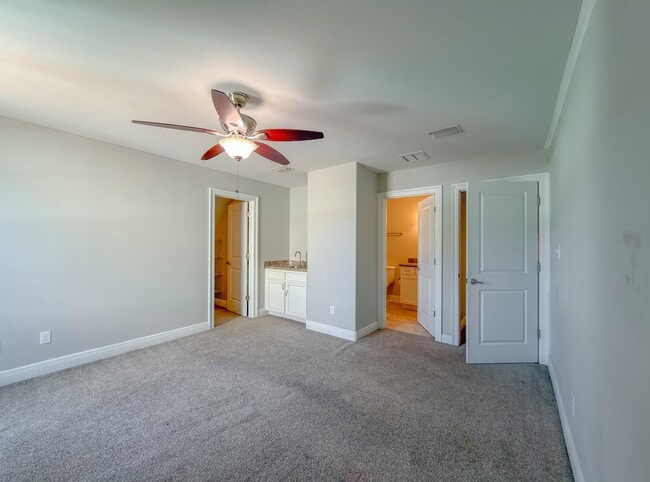 Building Photo - 2508 Goldenrod Wy