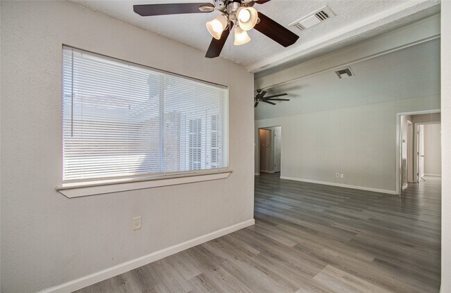 Building Photo - 16610 Cairngorm Dr