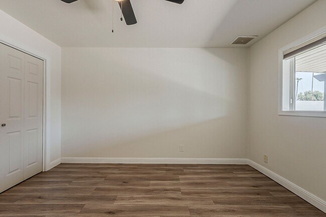 Building Photo - Three bedrooms and POOL in South Scottsdale!