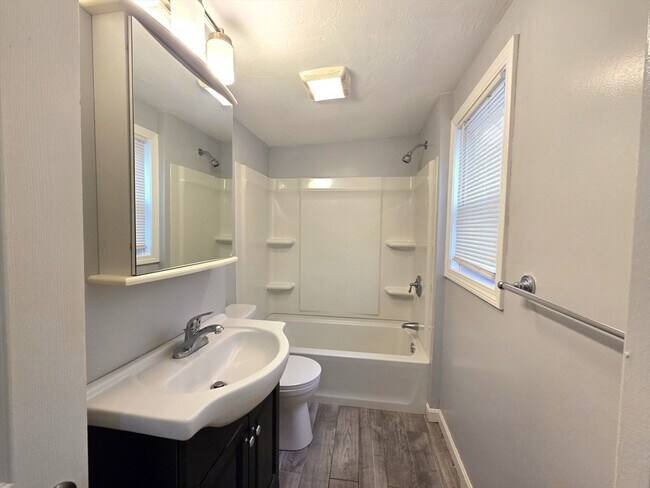 Building Photo - 69 Pratt St