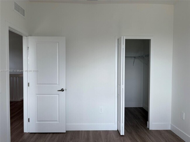 Building Photo - 34530 SW 190th Ave