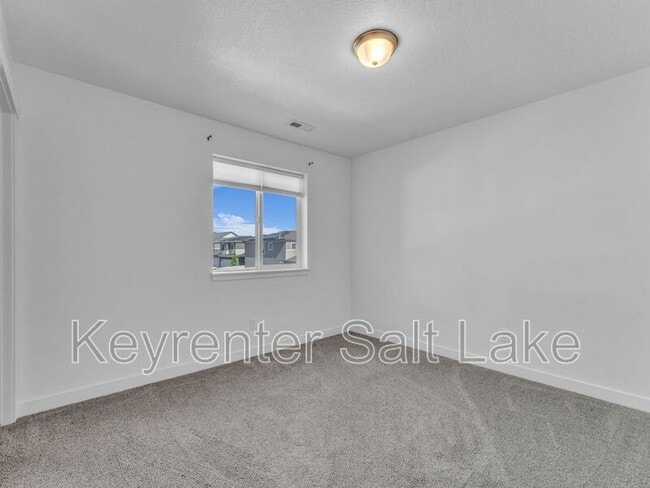 Building Photo - 8729 Park Slope Ln