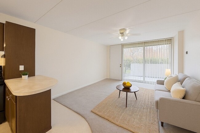 Building Photo - 200 Swanton St