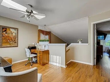 Building Photo - 8 Grandview Ct