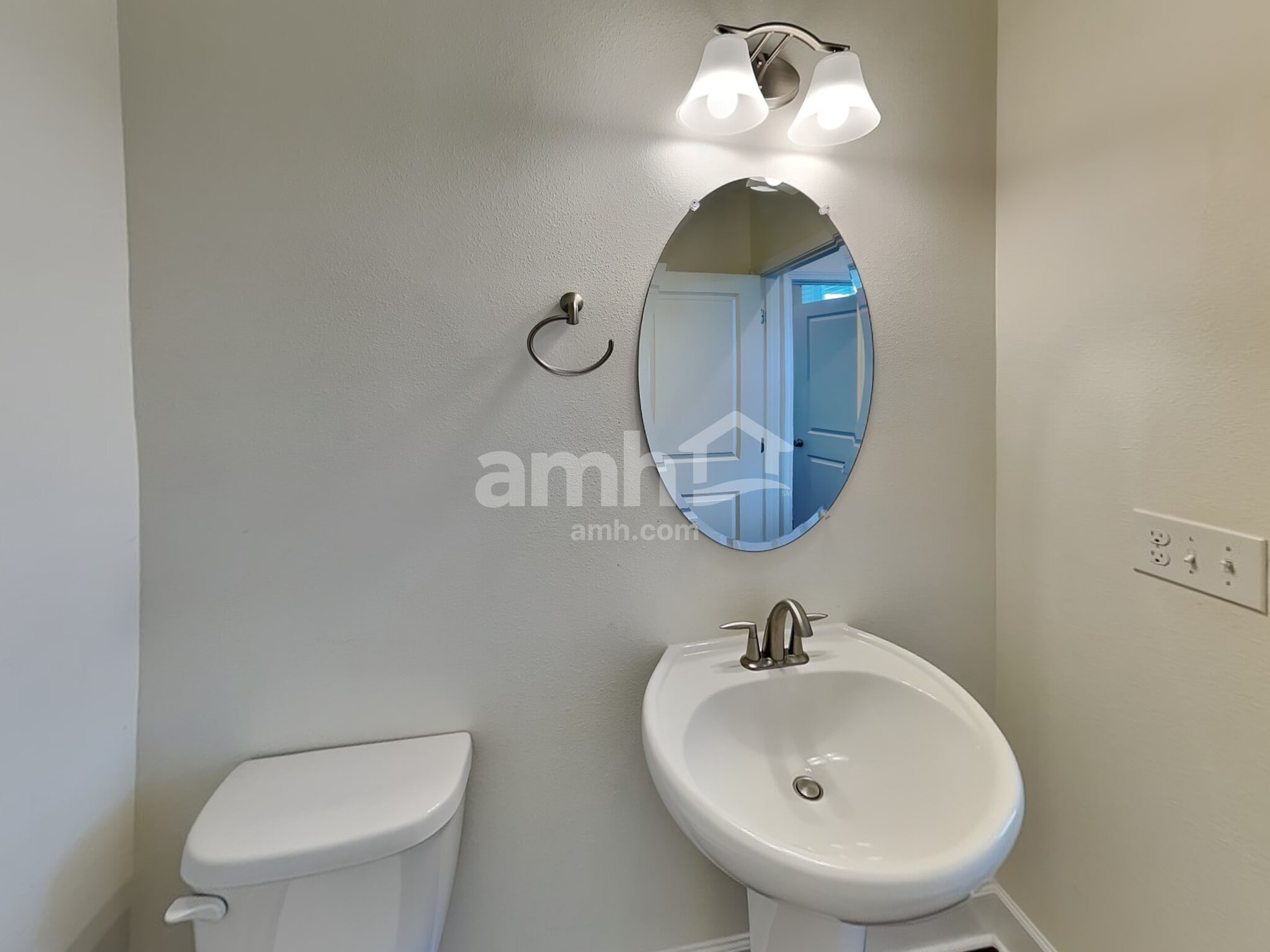 Building Photo - 4832 Reisswood Loop