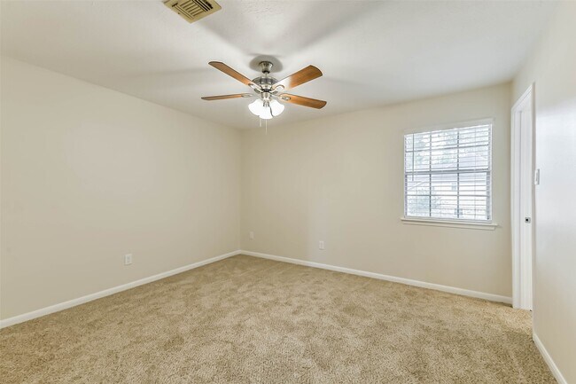 Building Photo - 12910 Ivyforest Dr