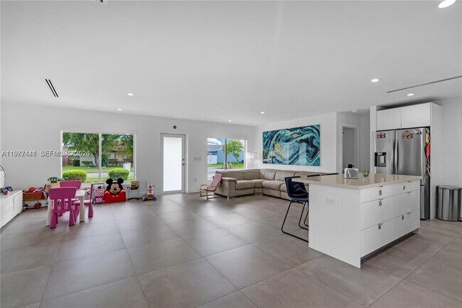 Building Photo - Southwest 164th Street, Miami, FL 33157 - 3 BR 3 BA single-family home