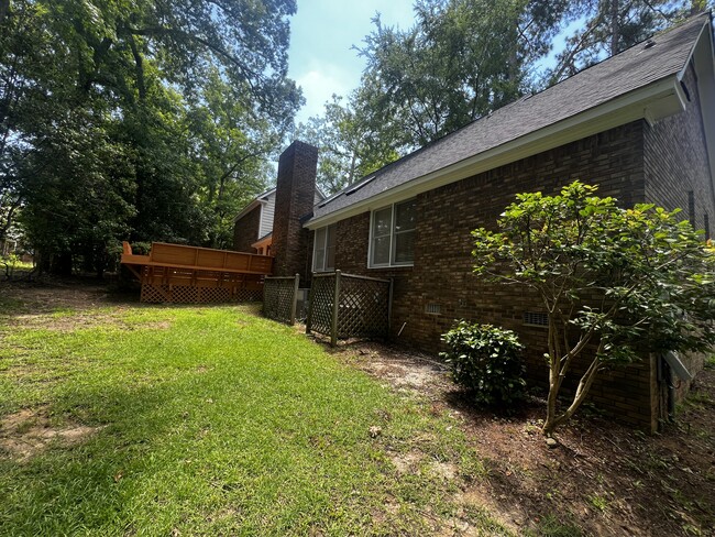 Building Photo - 101 Oak Trace Ct