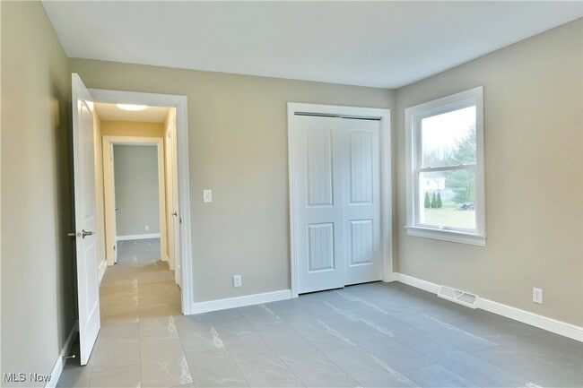 Building Photo - 9190 Warren Painsville