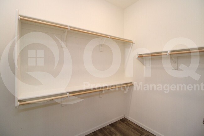 Building Photo - 13030 N Spinystar Dr