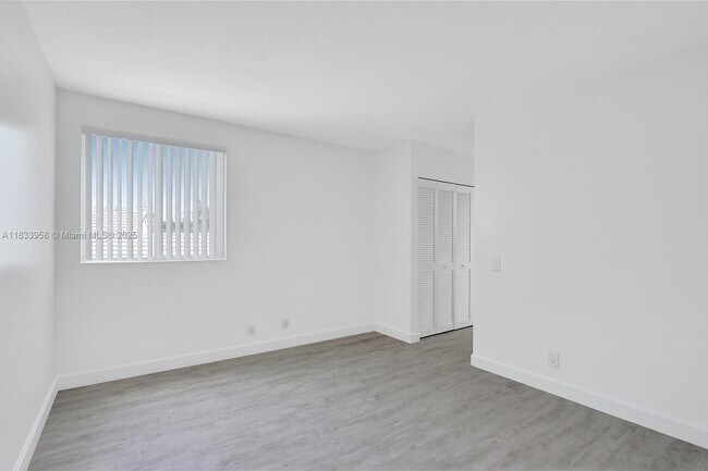 Building Photo - 797 Chimney Rock Rd