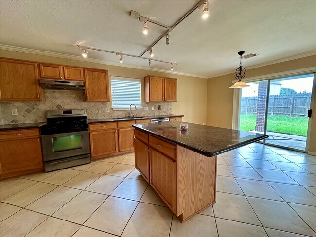 Building Photo - 9922 Sand Lodge Ln