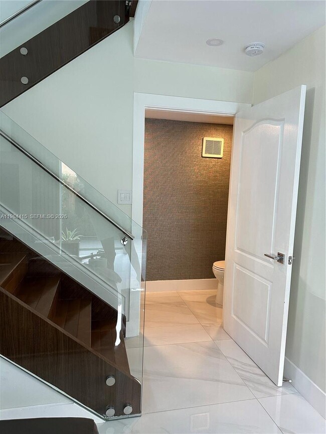 Building Photo - 9060 SW 215th Terrace