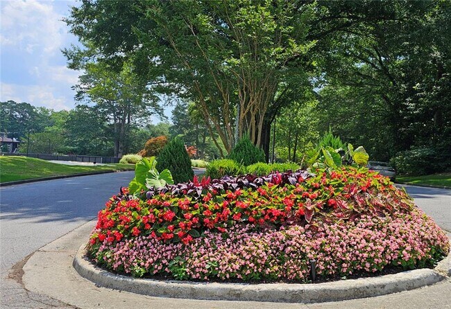 Building Photo - 38 La Rue Pl NW