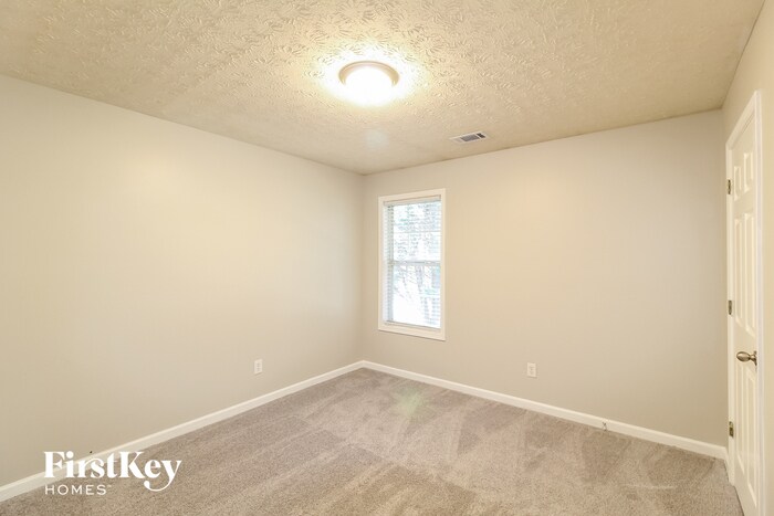 Building Photo - 3215 Wrenwood Ct