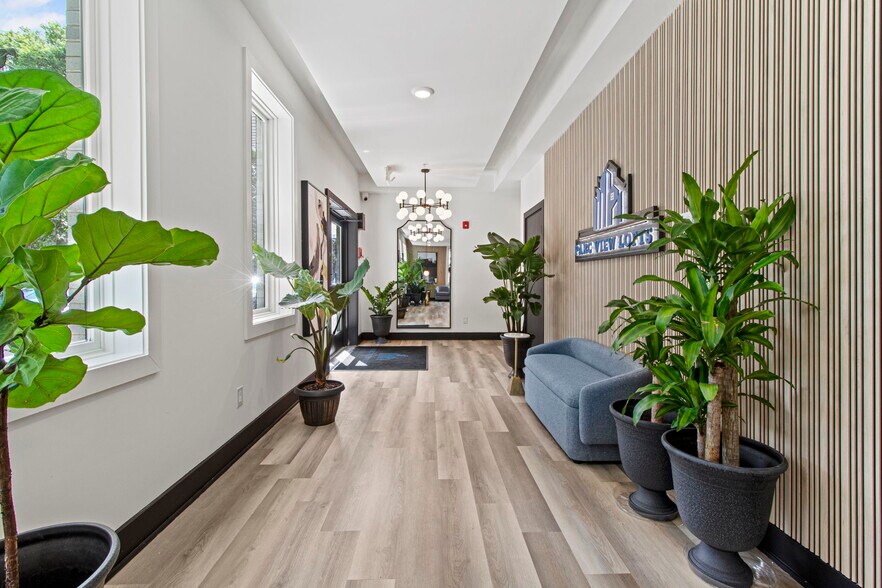 Building Photo - 2625 W Jefferson St