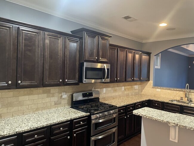 Building Photo - 426 Preakness Ln