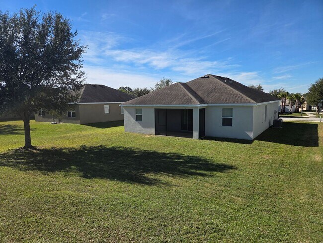 Building Photo - Pet Friendly Home in Southern Ridge