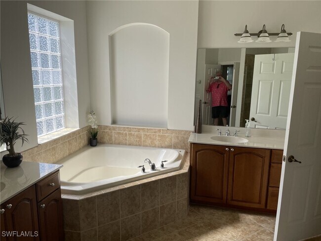 Building Photo - 5634 Whispering Willow Way