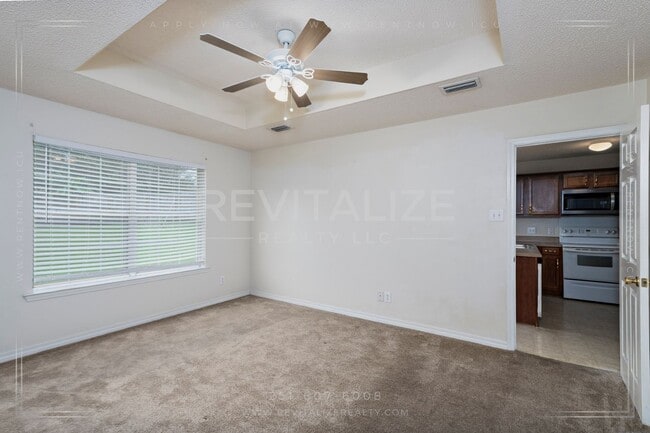 Building Photo - Stunning 4 Bed 2 Bath Home in West Mobile!