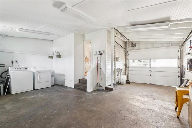 Building Photo - 532 Esteban St