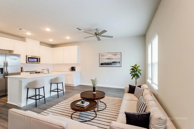 Building Photo - 18334 W Centro Cir