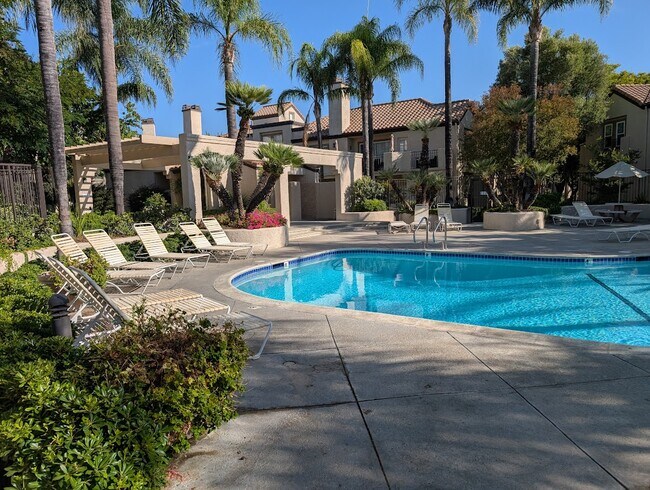 Building Photo - 24153 Del Monte Dr.