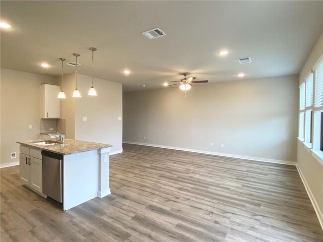 Building Photo - 195 Fieldwood Dr
