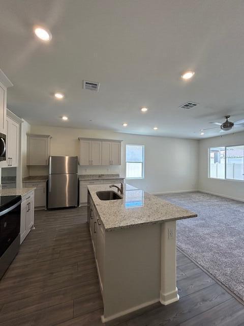 Building Photo - 42391 Palisades Dr