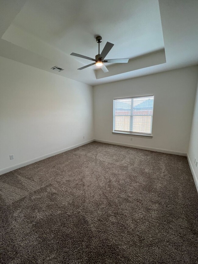 Building Photo - Beautiful 4 bed 2 bath home in Frenship!