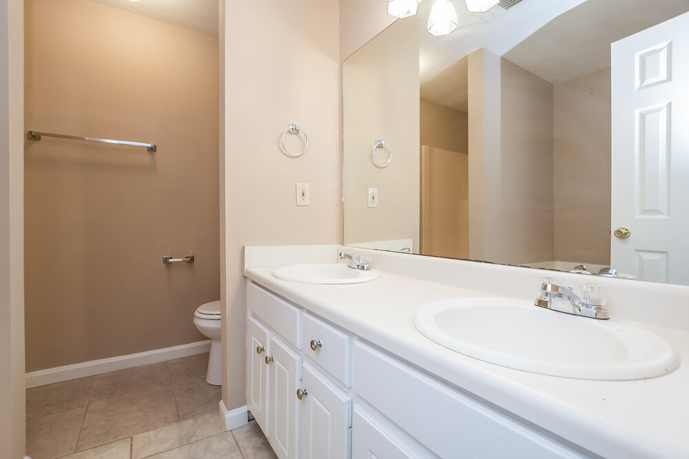 Building Photo - 350 Anna Ave