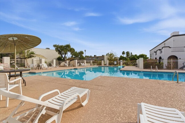 Building Photo - 4308 N Parkway Ave