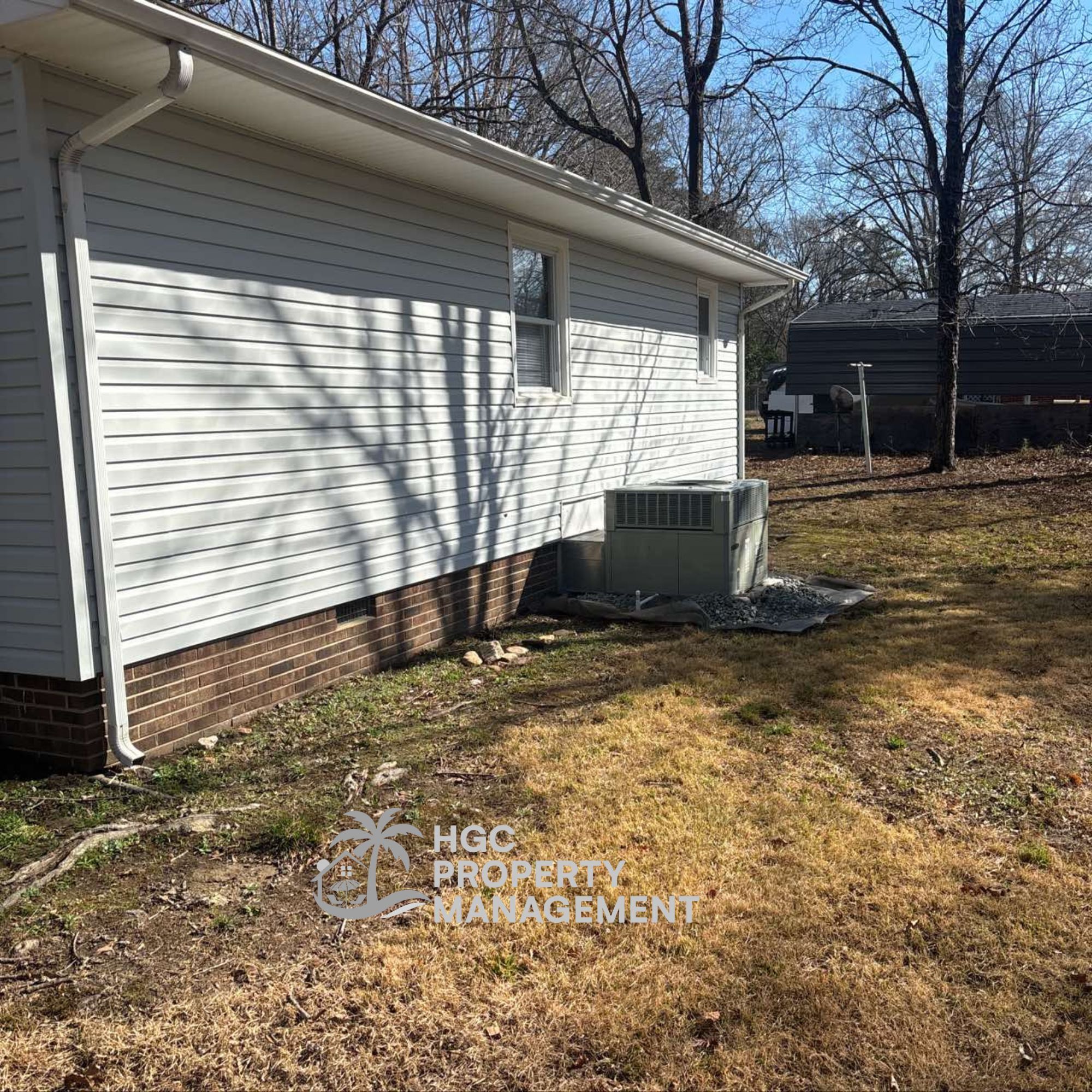 Building Photo - 404 Miles St