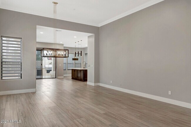 Building Photo - 7525 E Gainey Ranch Rd