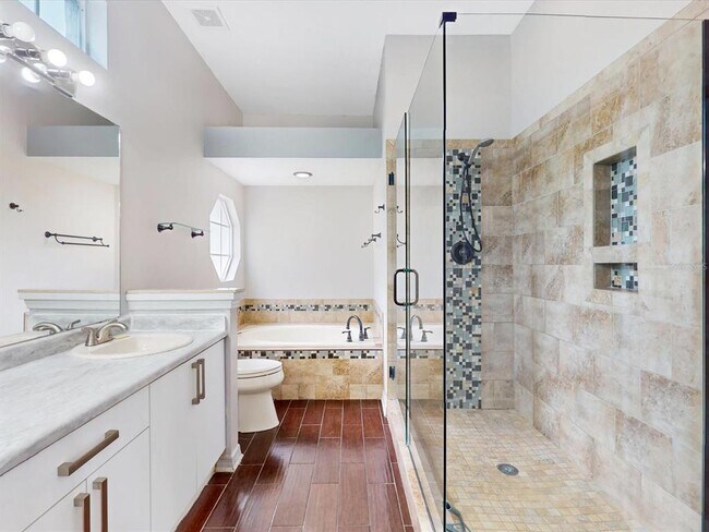 Building Photo - 3943 Ocita Dr